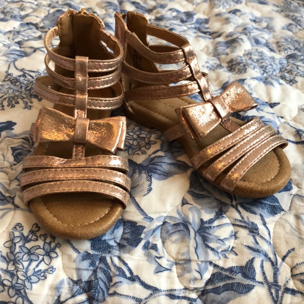 Rose Gold Girls Tahari Bow Sandals- Never Worn